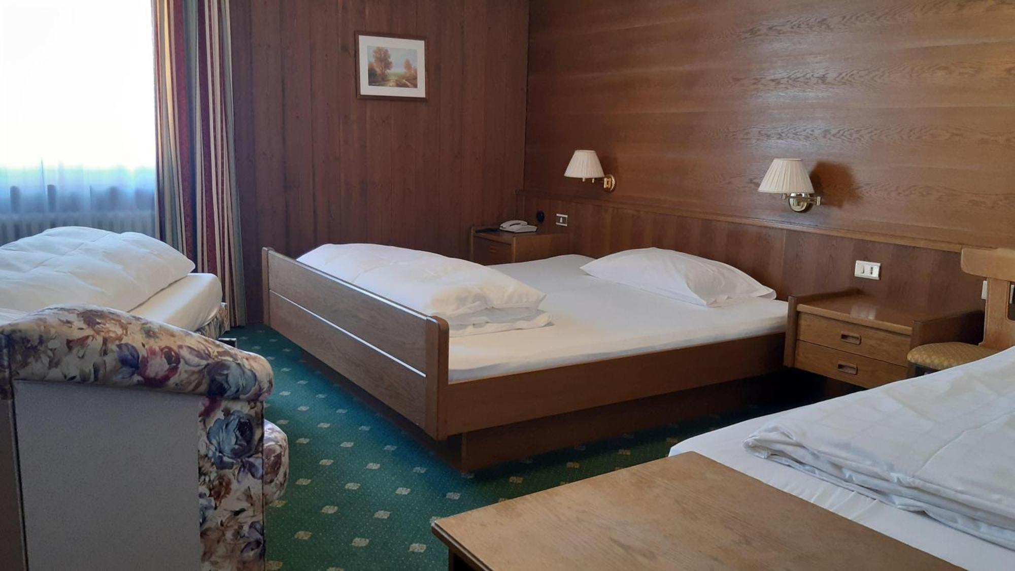Hotel Serena Badia  Extérieur photo