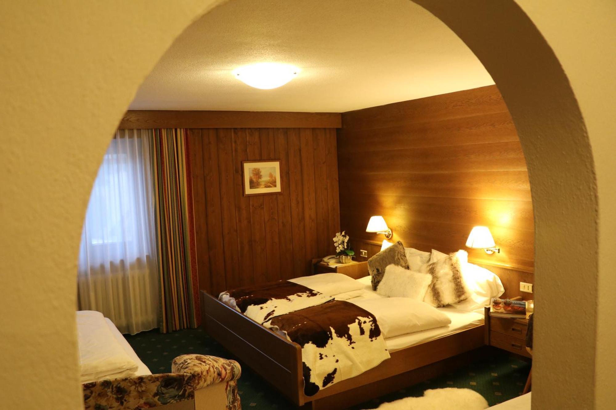 Hotel Serena Badia  Extérieur photo