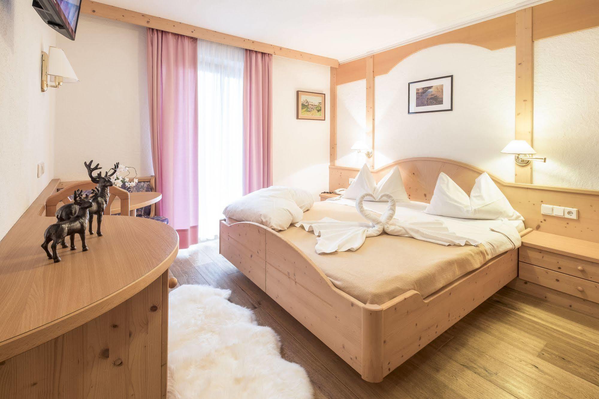Hotel Serena Badia  Extérieur photo