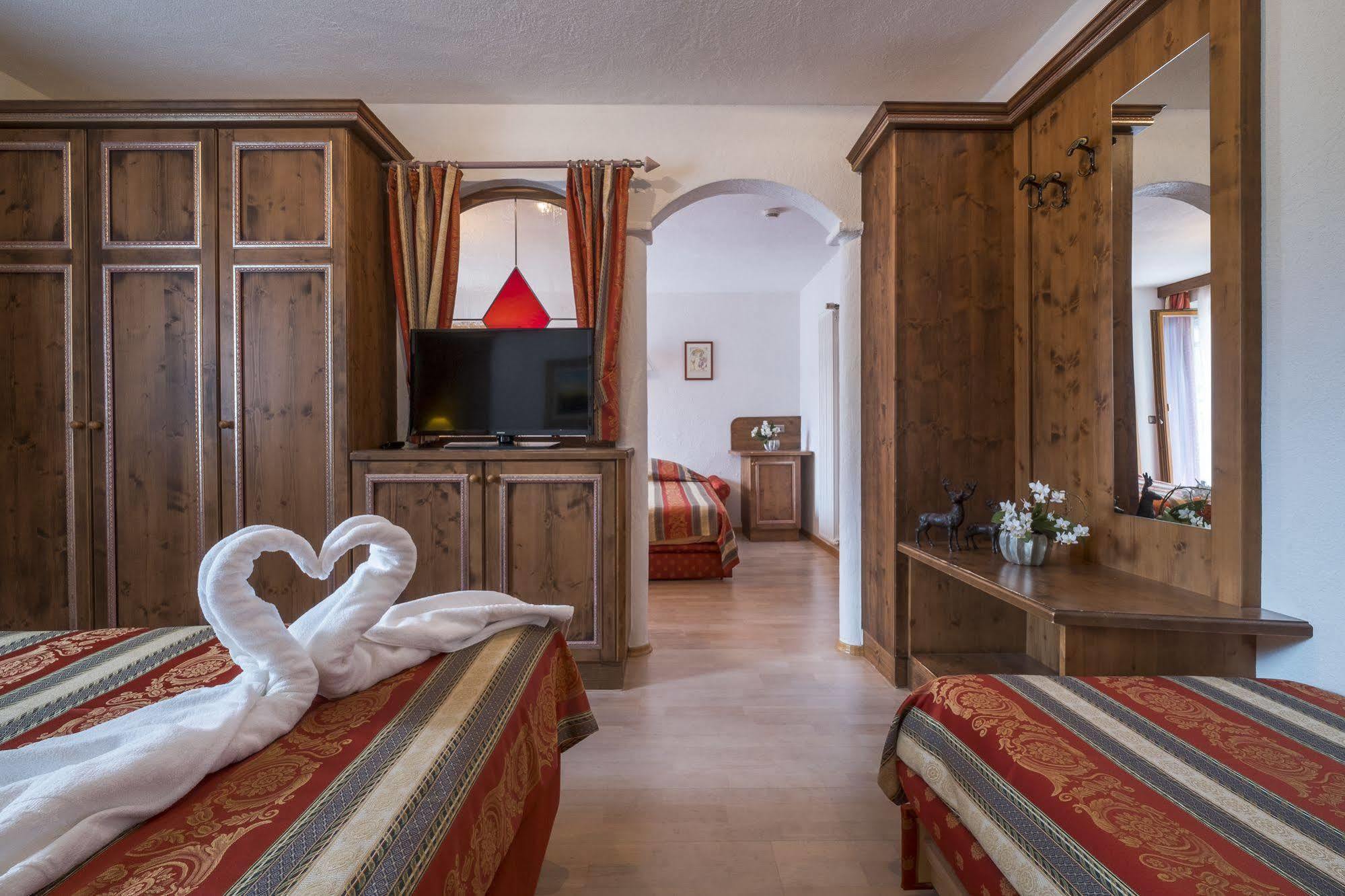 Hotel Serena Badia  Extérieur photo